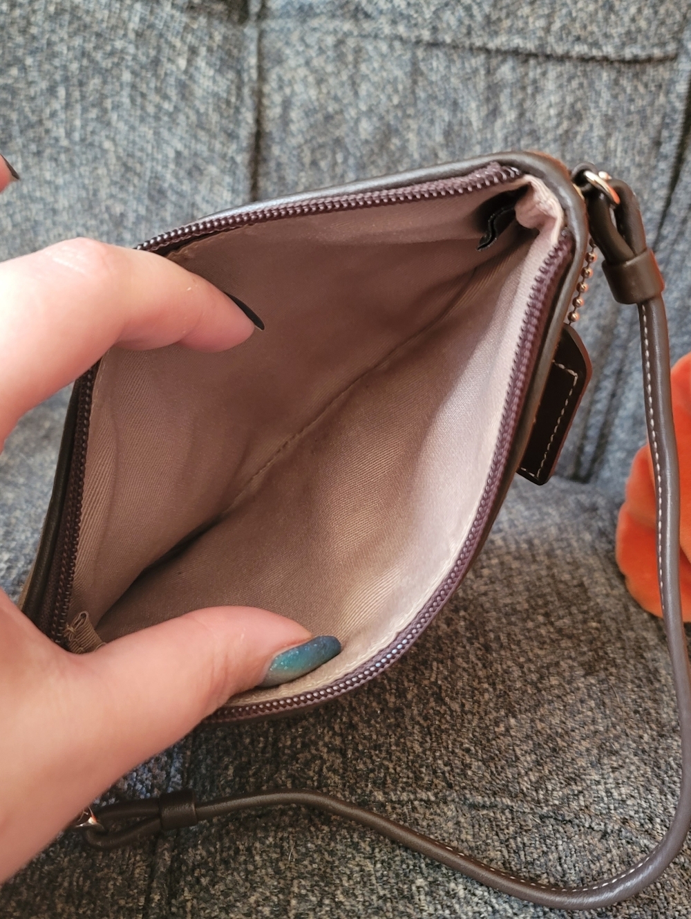 Coach Vintage Holiday Patchwork Wristlet - Picture 4 of 10